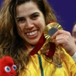 Ouro no parataekwondo, Carol Moura começou no esporte após assalto