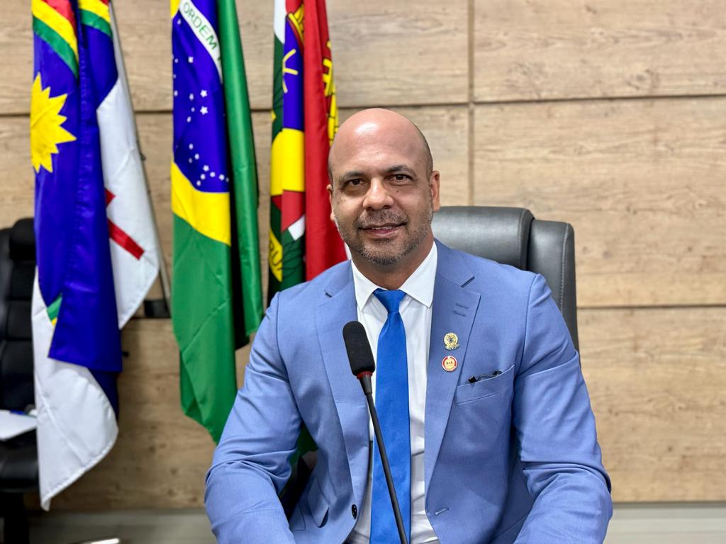 Anderson Correia comemora compromisso de Rodrigo Pinheiro em atender seu pedido de transformar a AME em UPA Animal 24h