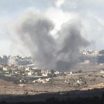 Fumaça subindo após o bombardeio israelense no Líbano, em 23 de setembro de 2024