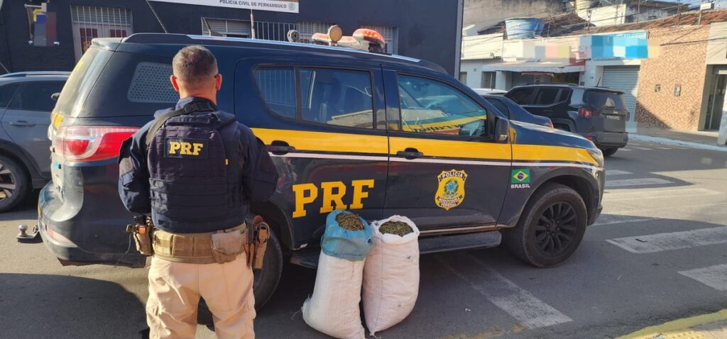 Dupla é presa com 26 quilos de maconha no Agreste | Caruaru e Região