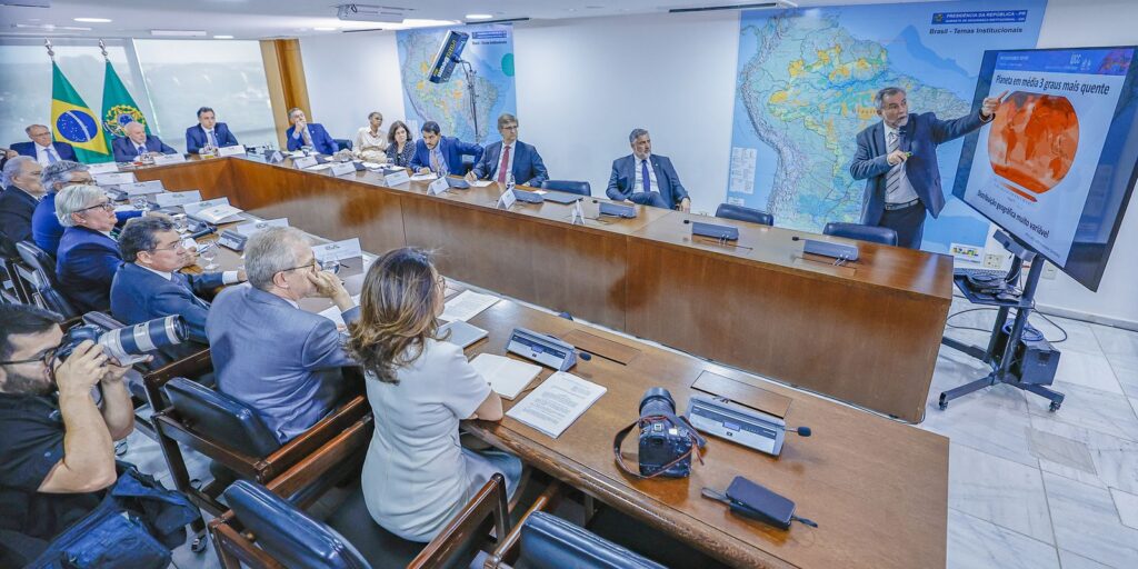 Governo anuncia R$ 514 milhões para combater incêndios florestais