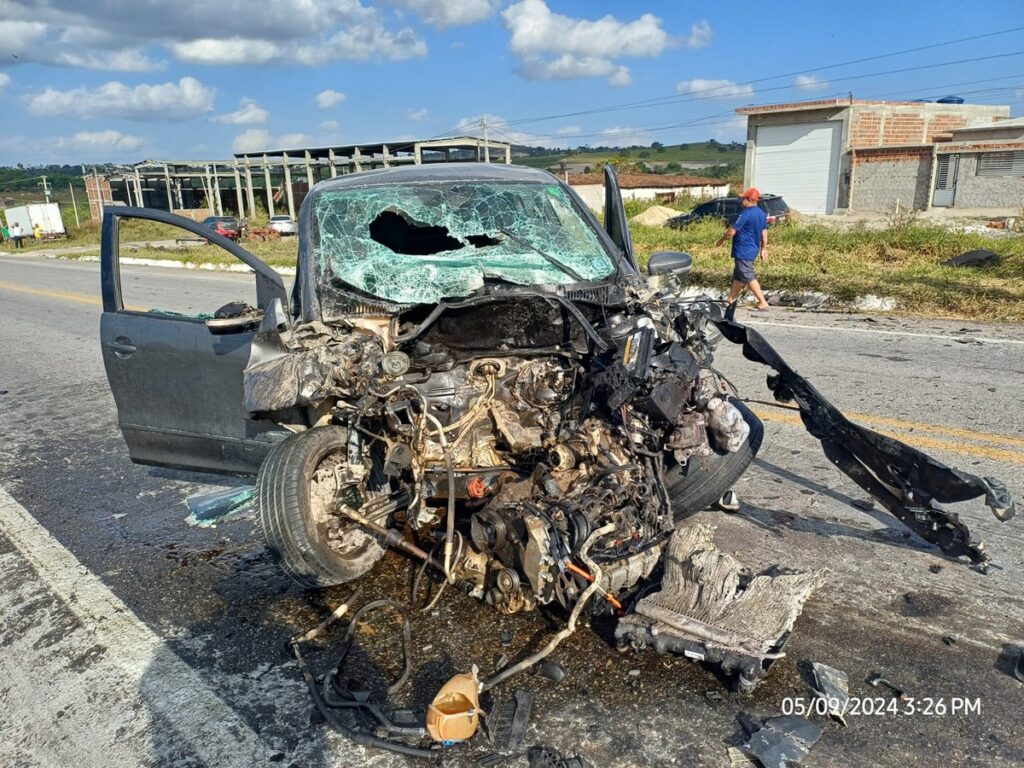 Homem morre em acidente de trânsito após colidir contra caminhão em Calçado, no Agreste | Caruaru e Região