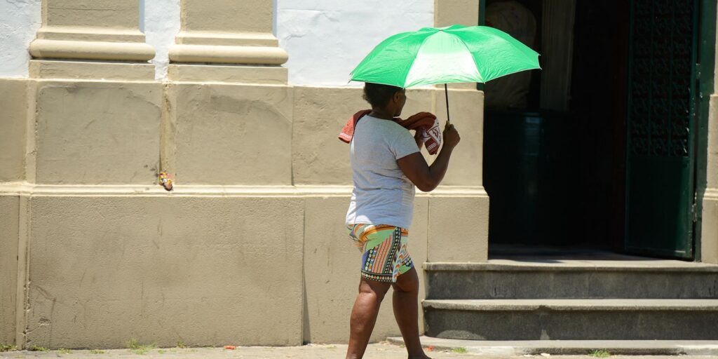 Onda de calor atinge grande parte do país nesta terça-feira