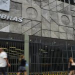 Petrobras atinge marca inédita de 1 milhão de acionistas na bolsa