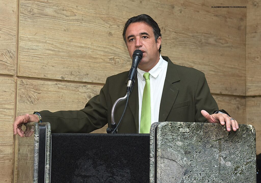 Presidente da Câmara, Bruno Lambreta, destaca conquistas do programa Morar Bem em Caruaru
