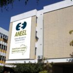 Aneel contesta transferência da Amazonas Energia - 18/10/2024 - Mercado