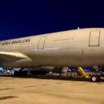 Aeronave KC-30, da Força Aérea Brasileira, cedida para a Operação "Raízes do Cedro"