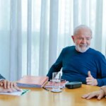 Lula está apto a exercer sua rotina de trabalho, diz boletim de saúde