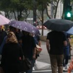 Mesmo com chuva fraca, São Paulo registra falta de luz em bairros