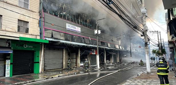 Icêndio destruiu Shopping 25, no Brás, na manhã desta quarta-feira (30)