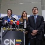 Órgão eleitoral da Colômbia abre investigação contra Petro, que fala em golpe - 08/10/2024 - Mundo