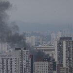 Prédio no Brás em São Paulo pega fogo e corre risco de desabar