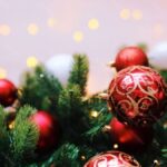 Bebê de 9 meses morre após engolir enfeite de natal