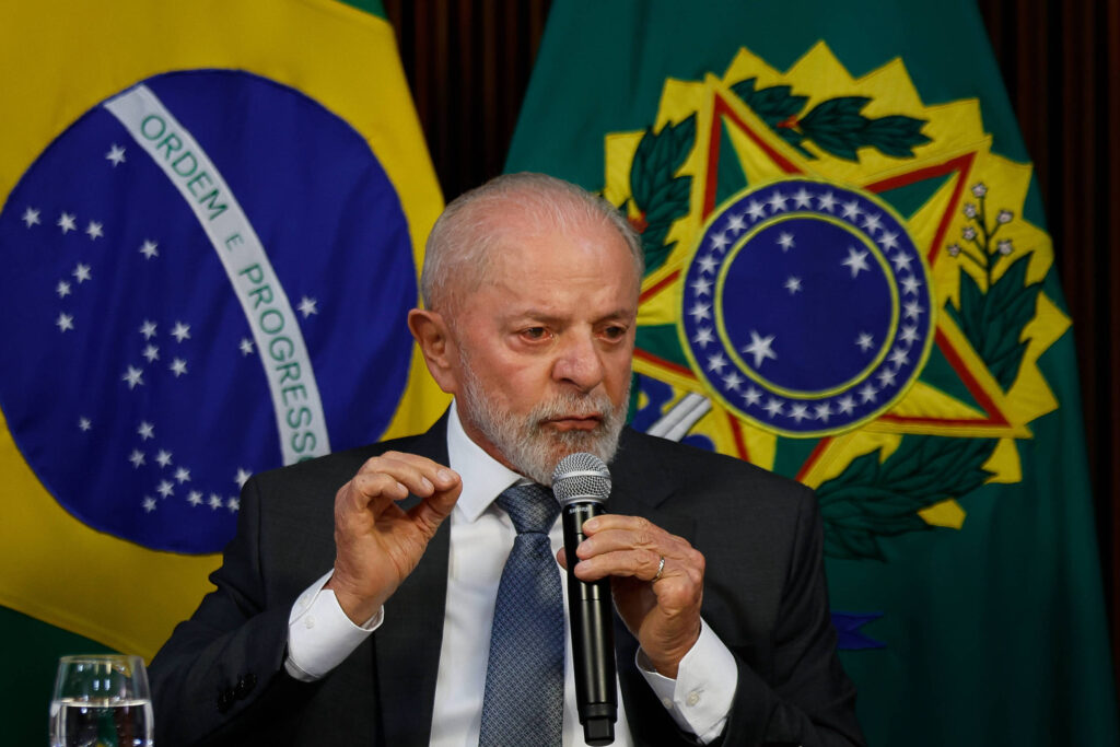 Lula passa por novos exames e tem quadro estável, segundo boletim médico - 03/11/2024 - Poder