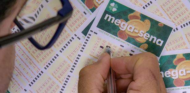 Mega-Sena vai atrair as atenções neste sábado