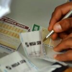 Mega-Sena pode pagar até R$ 55 milhões no sorteio desta terça-feira (26)