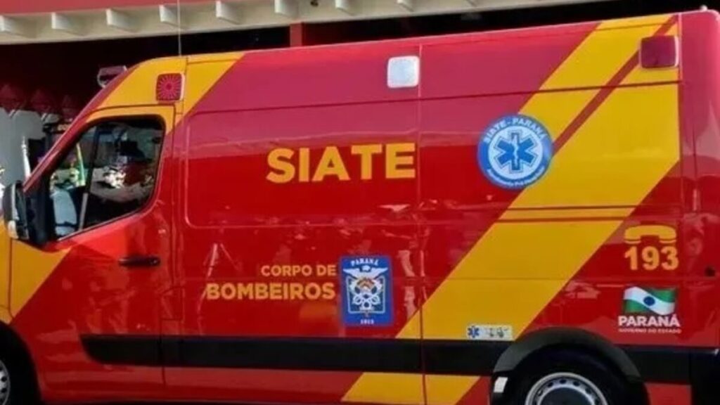 Caminhão tomba e motorista sofre ferimentos na Serra do Cadeado