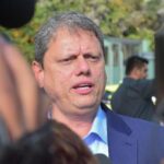 Governador Tarcísio de Freitas enfrenta repercussão negativa na gestão após episódios de violência policial