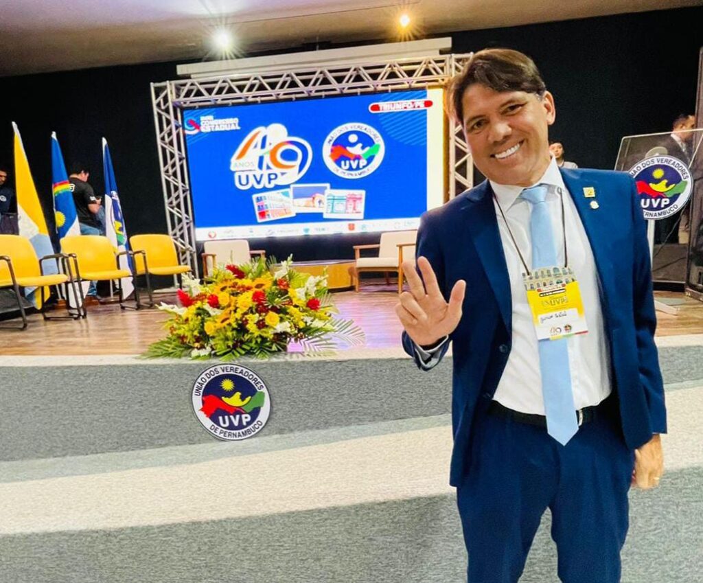 Júnior Letal participa de congresso da UVP e reforça compromisso com Caruaru