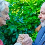 Lula condecora Mujica com Ordem Nacional do Cruzeiro do Sul, maior honraria brasileira