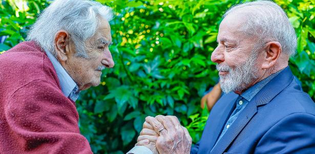 Lula condecora Mujica com Ordem Nacional do Cruzeiro do Sul, maior honraria brasileira