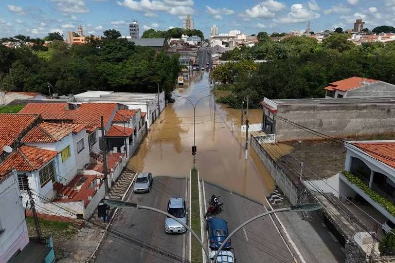 Rio Capivari atinge 5,17 m de altura no interior paulista - 30/12/2024 - Cotidiano
