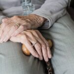 Risco de câncer diminui após os 80 anos, aponta estudo - 06/12/2024 - Equilíbrio e Saúde