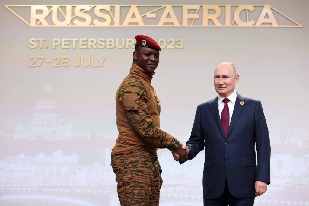 Rússia financia Guerra da Ucrânia com recursos da África - 27/12/2024 - Mundo