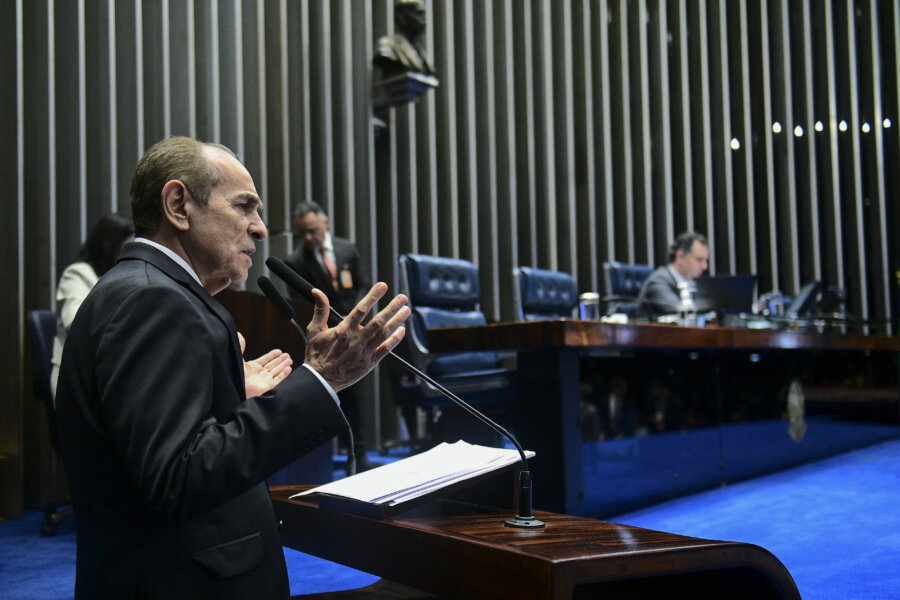 Senadores aprovam PEC do pacote fiscal em primeiro turno