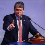 Tarcísio diz para PMs não se afastarem dos procedimentos - 13/12/2024 - Cotidiano