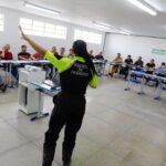 Autarquia de Mobilidade de Caruaru promove curso de aperfeiçoamento no trânsito para motoristas e monitores de transporte da Secretaria de Educação e Esportes