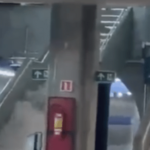 Estação de metrô é tomada pela água durante chuva em São Paulo; vídeo