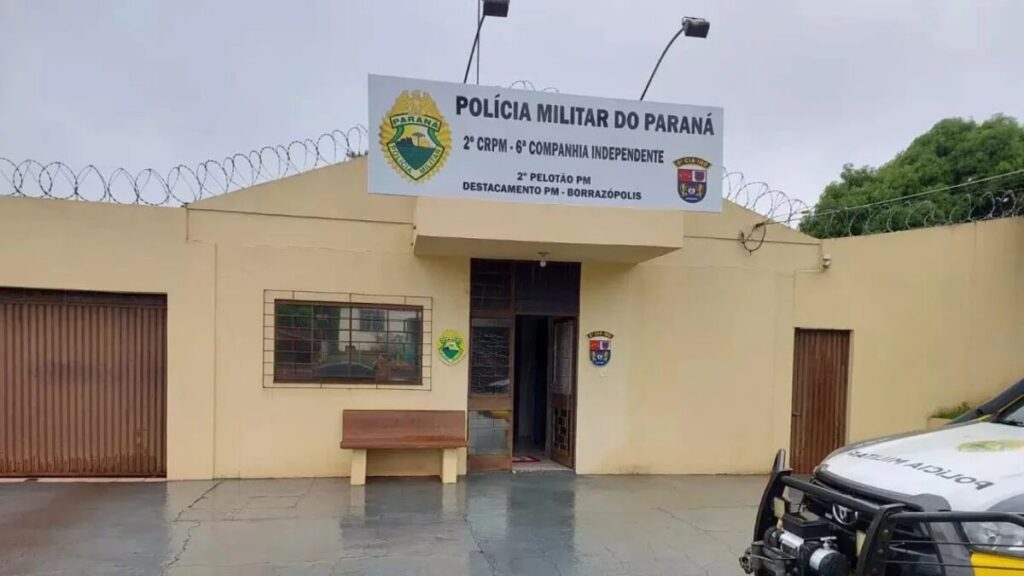 Homem com mandado em aberto se apresenta à PM em Borrazópolis