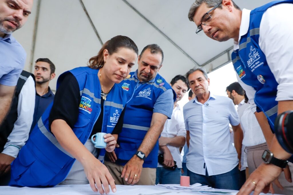 PE na Estrada: governadora Raquel Lyra vistoria obras em rodovias que vão melhorar acesso a praias do Litoral Sul