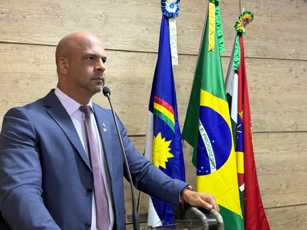 Anderson Correia solicita novamente a inclusão de cirurgias ortopédicas e leitos internamentos dentre os serviços da AME Animal