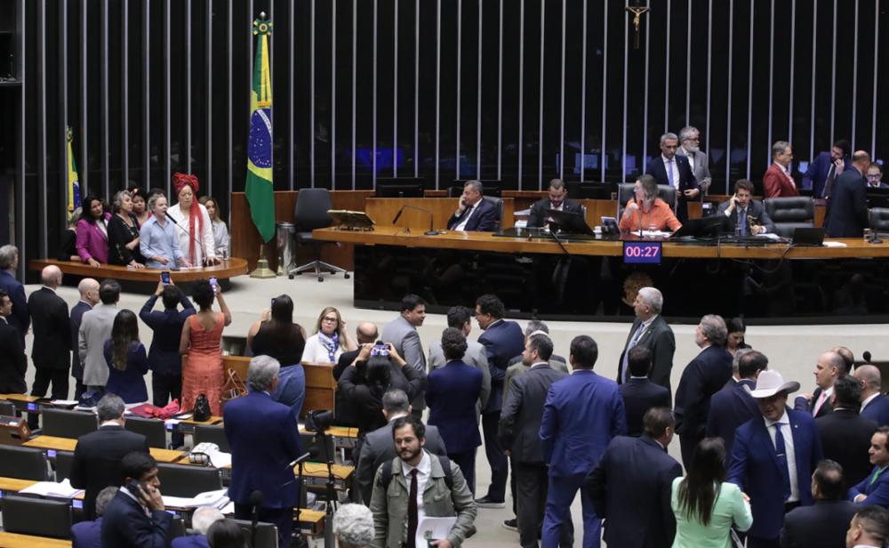 Câmara vota projeto que endurece regras de medida protetiva