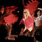 Christina Aguilera mistura hits com jogo do tigrinho em SP - 08/02/2025 - Ilustrada