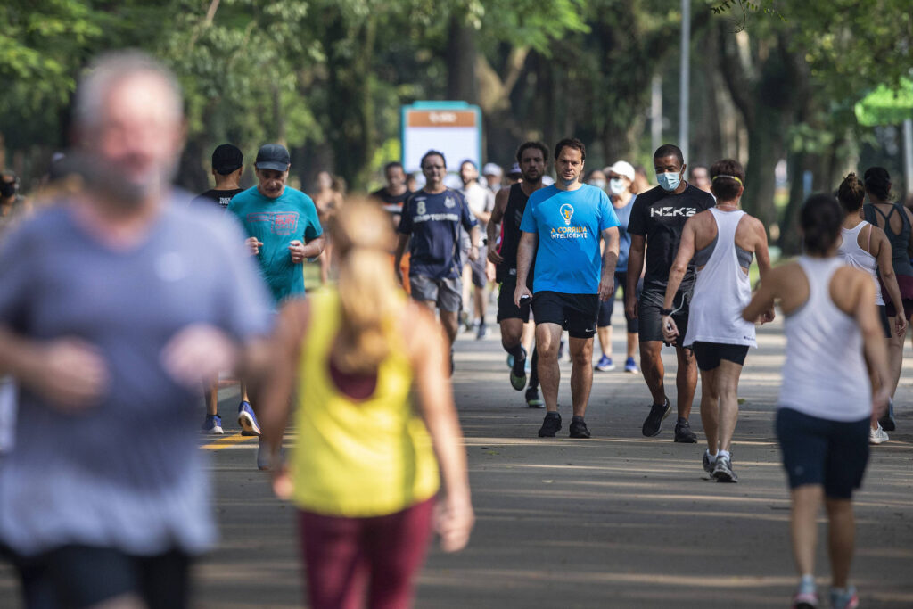 Exercícios aumentam a queima de calorias, mas nem tanto - 04/02/2025 - Equilíbrio