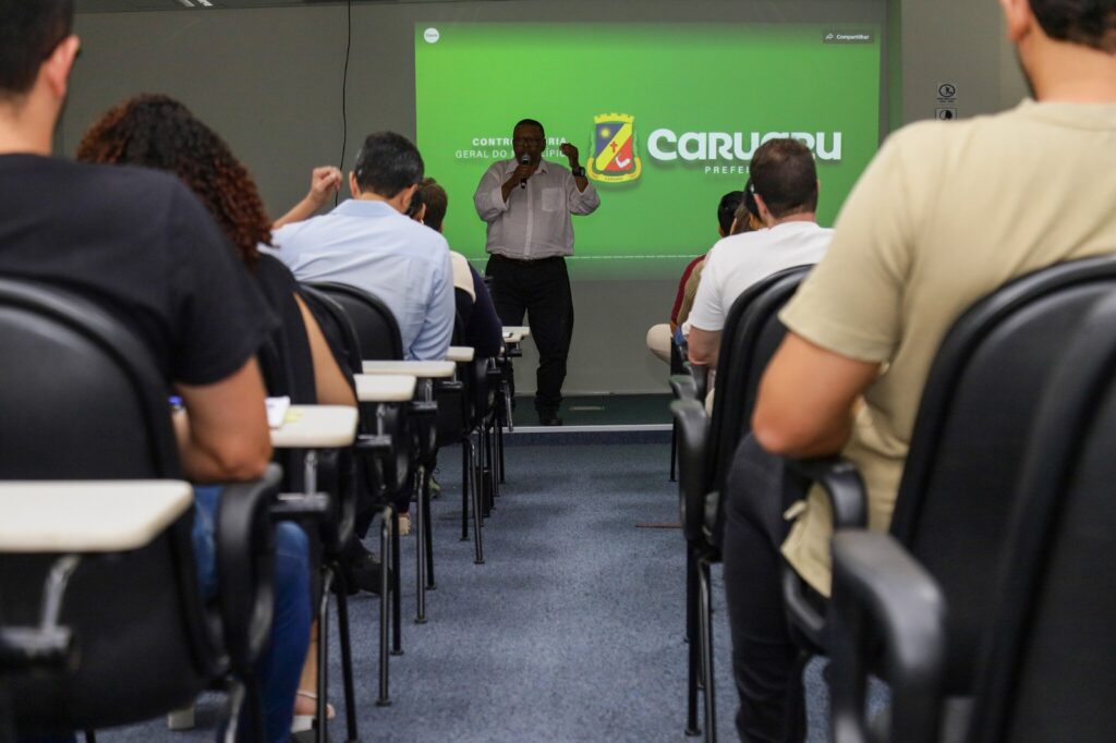 Servidores da Prefeitura de Caruaru participam de curso de Fiscal e Gestor de Contratos