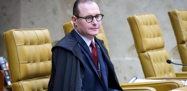 Zanin enviou a Barroso explicações após pedido de impedimento em julgamento de Bolsonaro