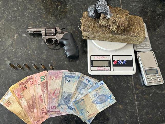 Homem é preso por tráfico de drogas e arma de fogo em Caruaru