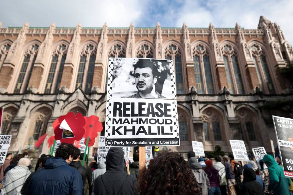 Juiz determina que Mahmoud Khalil permaneça nos EUA - 19/03/2025 - Mundo