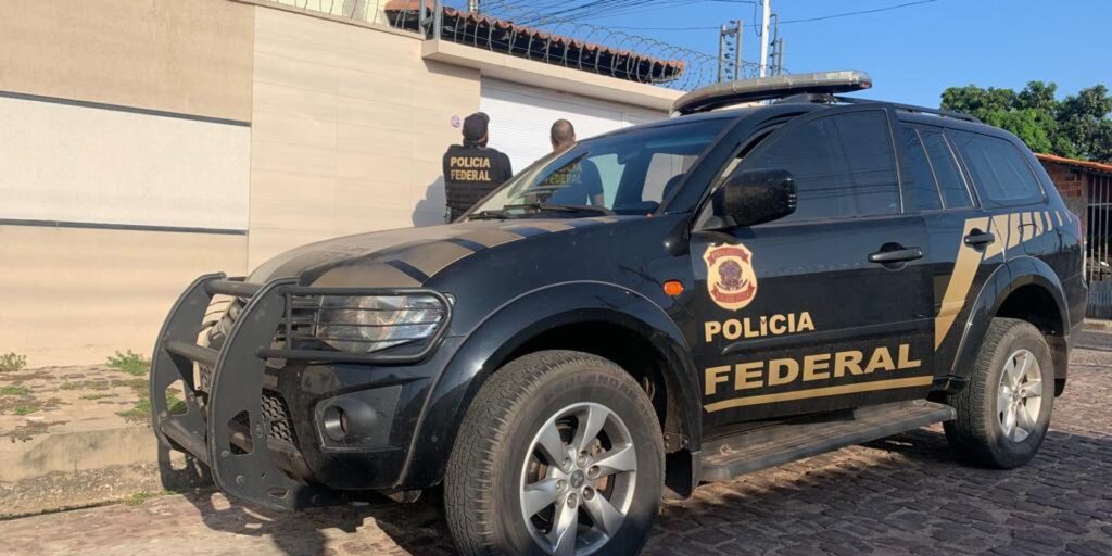 PF combate máfia de cigarros e apreende bens que somam R$ 350 milhões