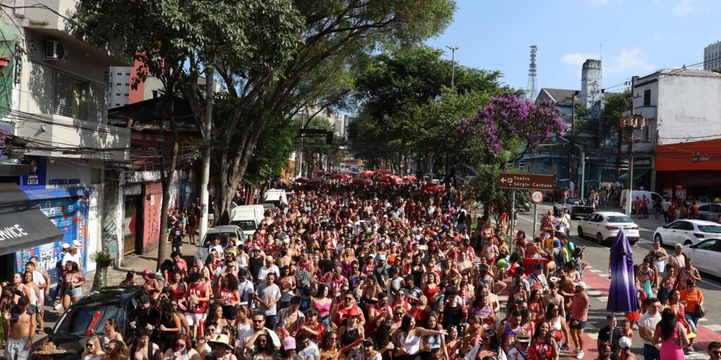 Último dia de carnaval em São Paulo tem 58 blocos na rua