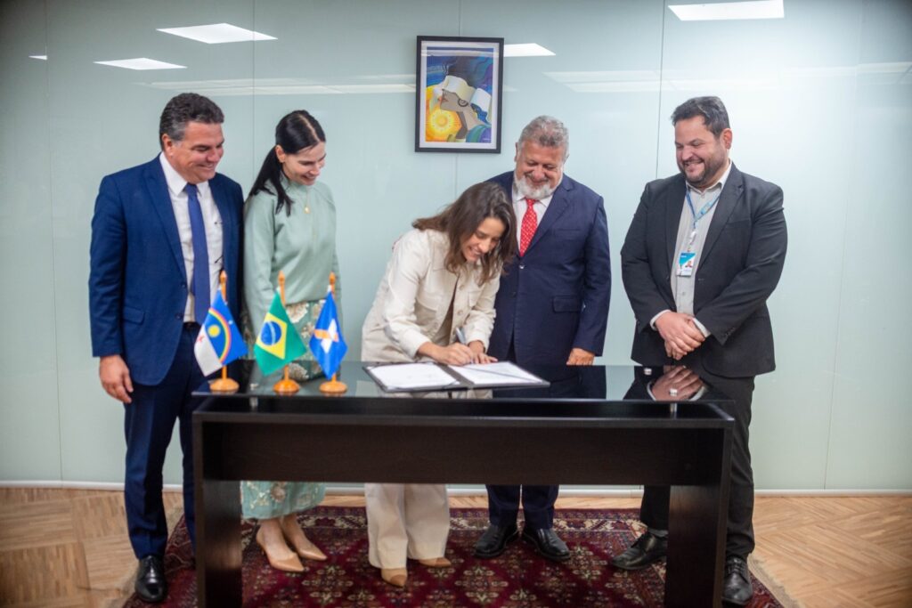 Governadora Raquel Lyra garante financiamento de R$ 288 milhões junto à Caixa Econômica Federal para investimentos em Pernambuco