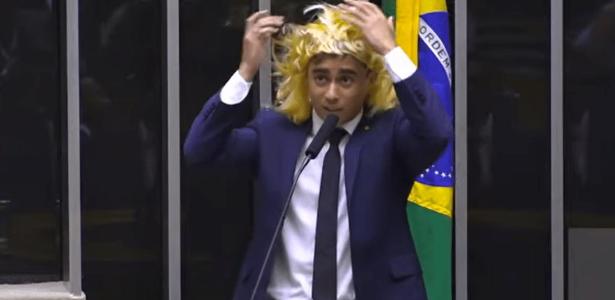 Deputado Nikolas Ferreira faz discurso transfóbico na Câmara no Dia Internacional da Mulher, em 2023
