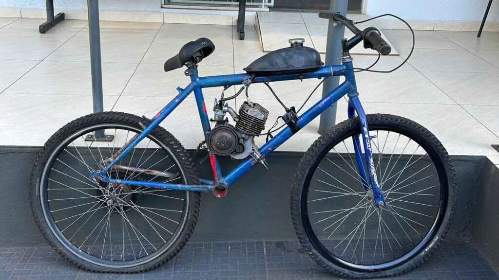 PC recupera bicicleta motorizada furtada e apreende dois adolescentes