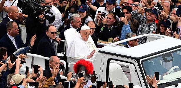 Papa Francisco fez última aparição pública em vida no Domingo de Páscoa