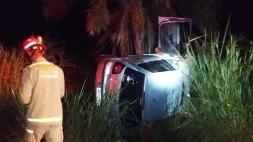Veículo saí da pista e capota entre Jandaia do Sul e Cambira