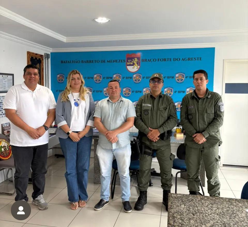 Compromisso com a Segurança: Vereador Cabo Cardoso Articula Reunião com Comandante do 4º Batalhão e Presidente da CEACA